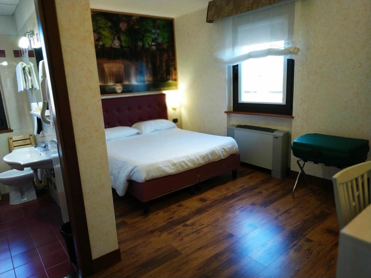Hotel Aurora Wellness & Spa 티볼리 테르메 외부 사진