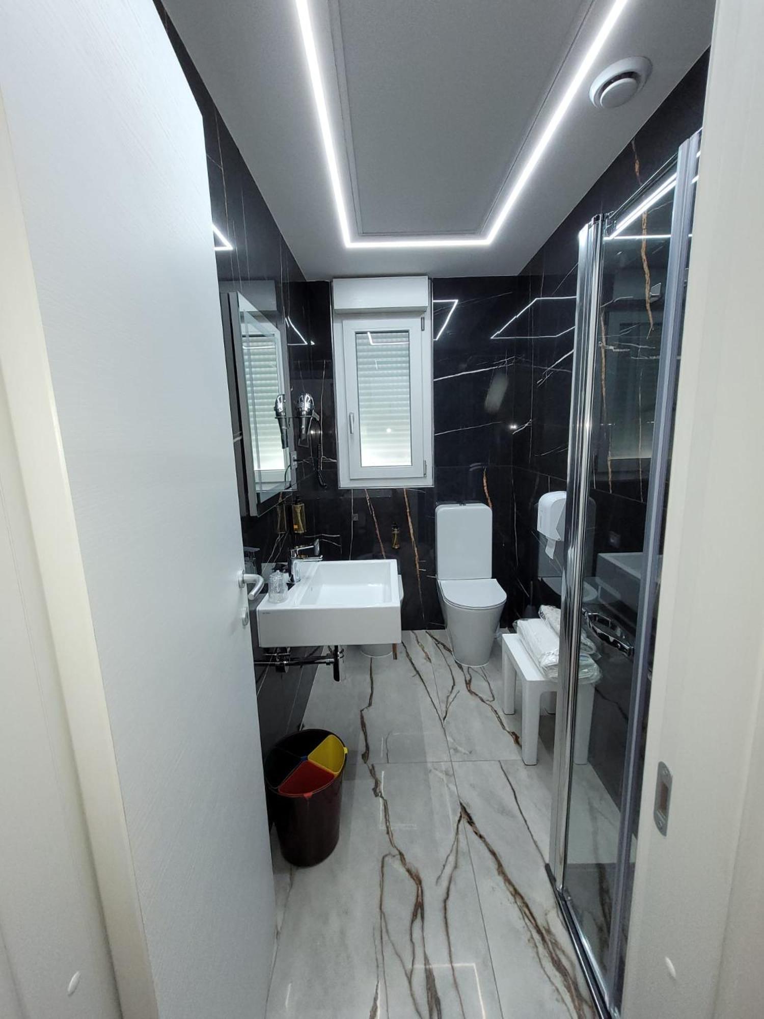 Hotel Aurora Wellness & Spa 티볼리 테르메 외부 사진